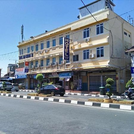 Oyo 90743 Hotel Ban Cheong Kangar Exterior foto